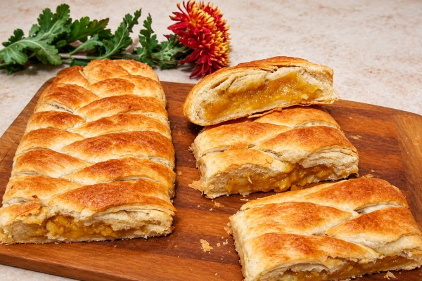 Placinte impletite cu aluat de casa si dovleac cu scortisoara