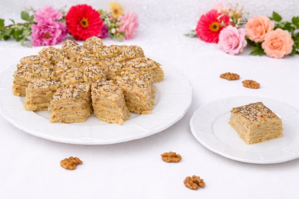 Prajitura cu smantana si nuca