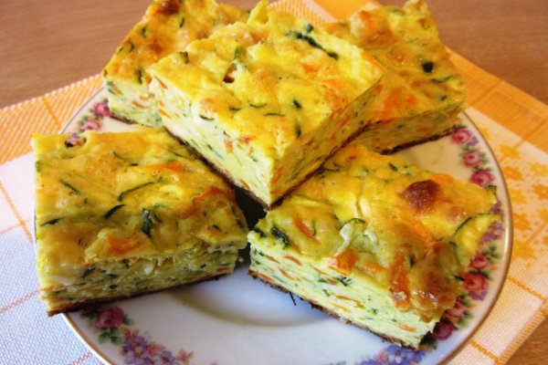 Tarta cu dovlecei zucchini