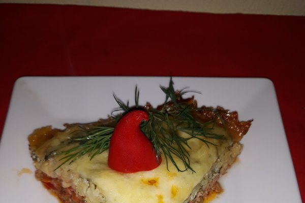 Lasagna de cartofi cu pui si legume