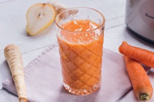 Smoothie cu para, pastarnac si morcovi la Kuvings