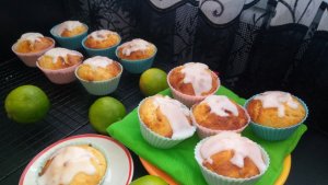 Muffins cu lime si ciocolata alba